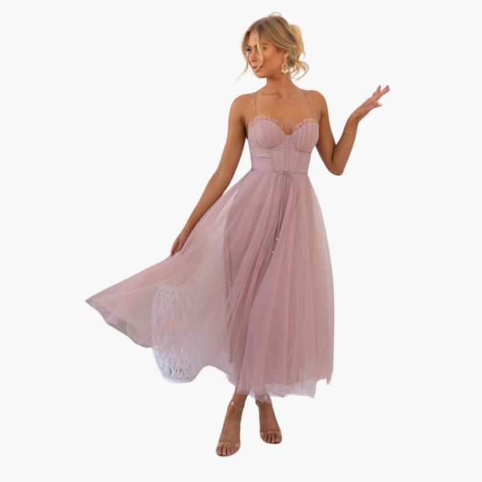 Kvinners Strapless Midi Kjole med Lagdelt Tyll Skjørt
