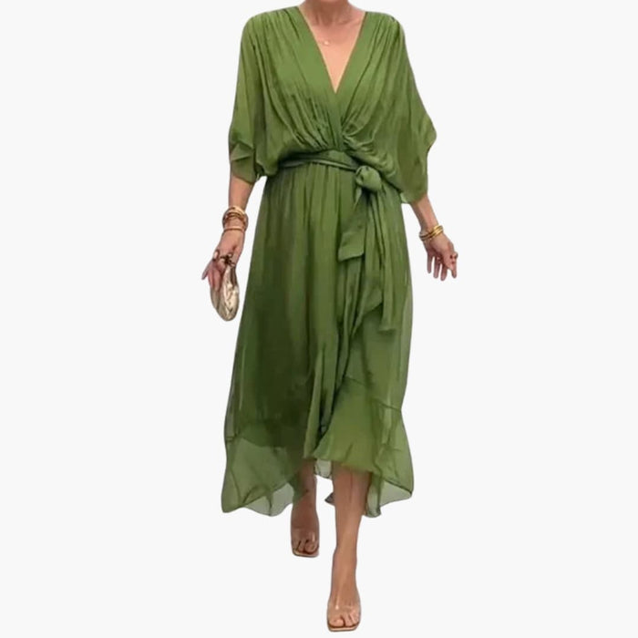 Kvinnens V-hals Kjole med Chiffon Finish
