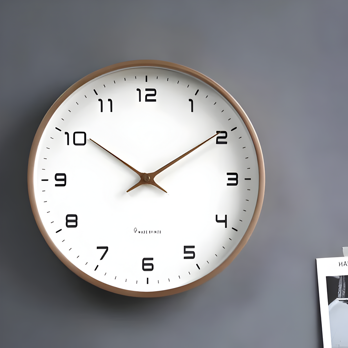 Stillegående Rund Veggklokke i Tre med Moderne Design