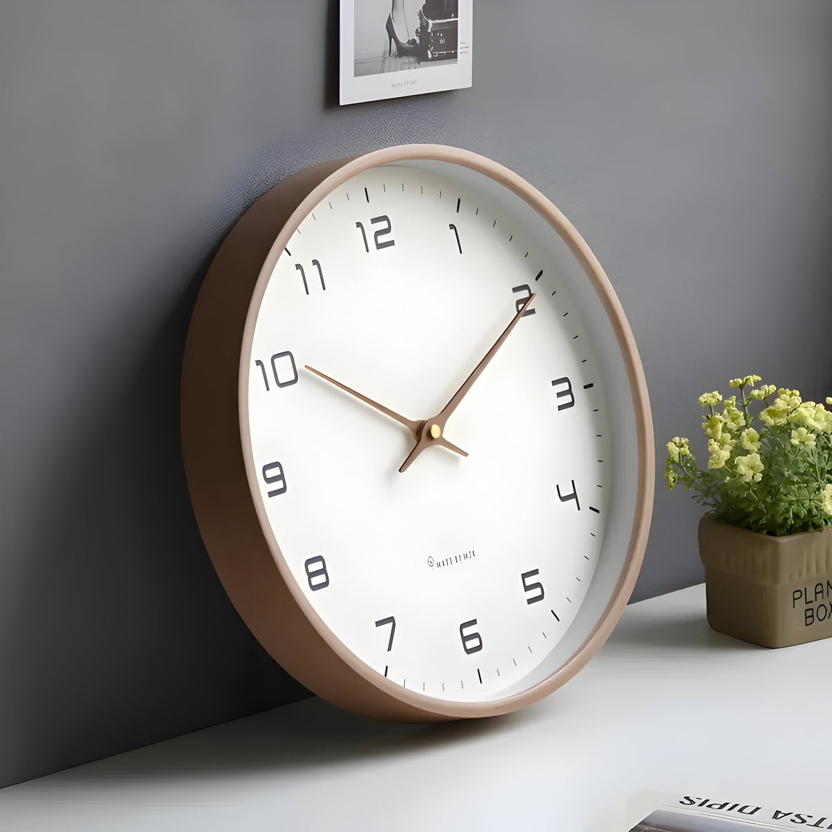 Stillegående Rund Veggklokke i Tre med Moderne Design